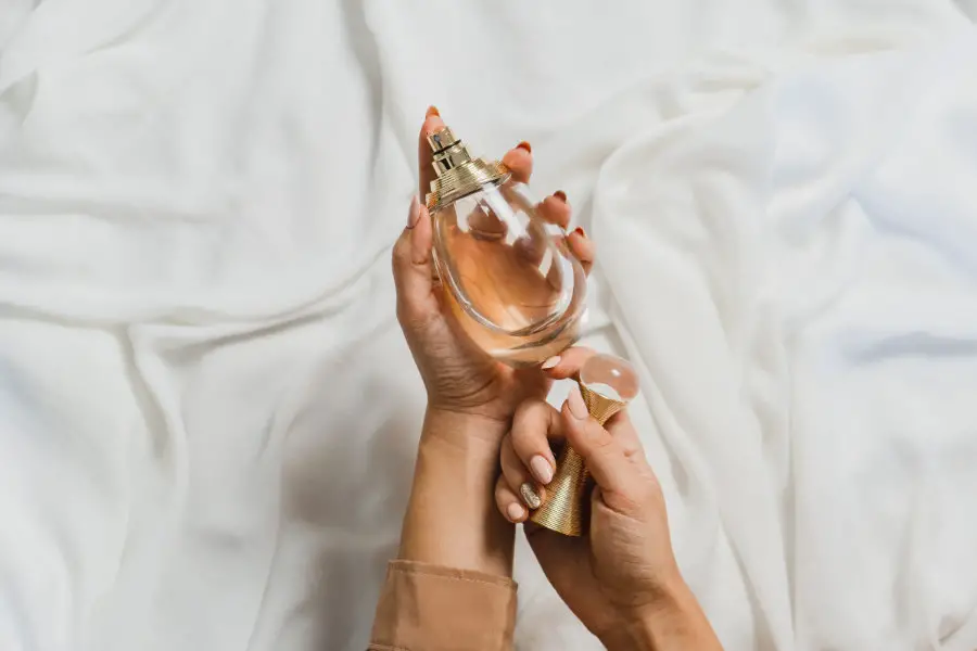 Jak dobrać perfumy do osobowości? Na jakie kompozycje zapachowe zwrócić uwagę?